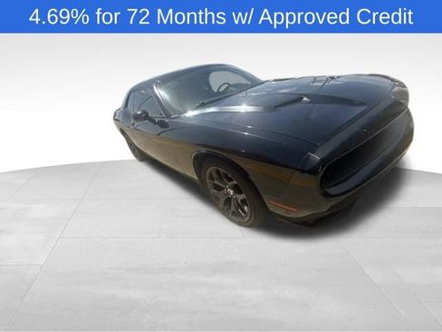 Used 2018 Dodge Challenger SXT Plus RWD image 1