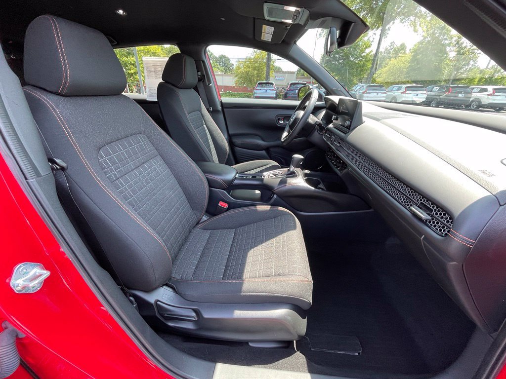 Certified 2024 Honda HR-V Sport image 31