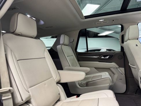 Used 2021 GMC Yukon Denali w/ Denali Premium Package image 39