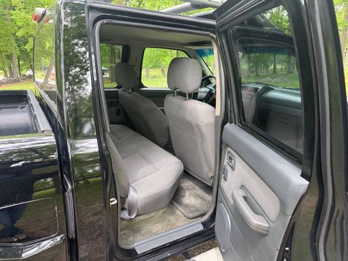 Used 2002 Nissan Frontier SE AWD/4WD image 72
