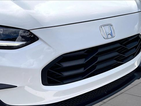 Certified 2024 Honda HR-V Sport image 61