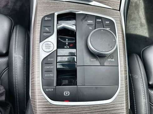 Used 2025 BMW 330i Sedan RWD image 16