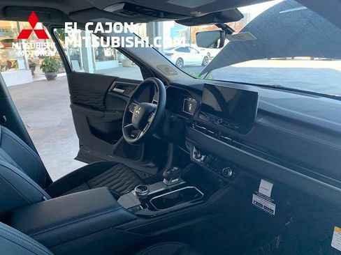 New 2026 Mitsubishi Outlander SEL FWD image 27
