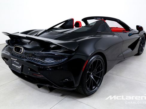 New 2026 McLaren 750S Spider RWD image 10