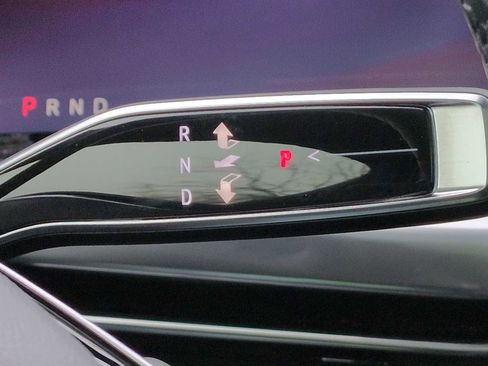 Used 2025 Cadillac Escalade IQ Luxury 1 AWD/4WD image 33