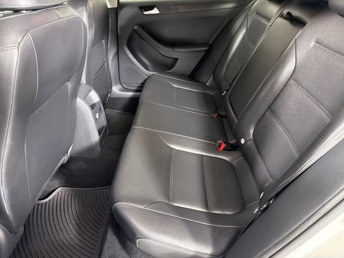 Used 2014 Volkswagen Jetta SE FWD image 18