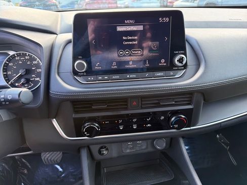 Used 2024 Nissan Rogue S FWD image 23