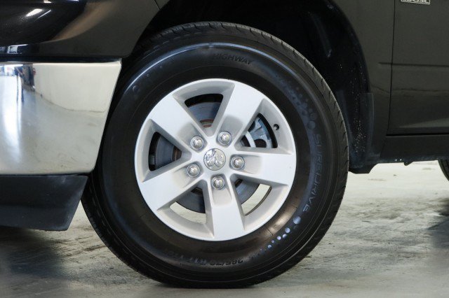 Used 2024 RAM 1500 Classic SLT AWD/4WD image 3