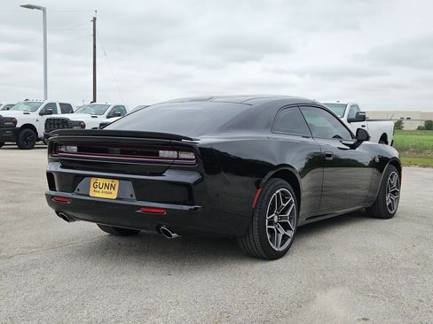 Used 2026 Dodge Charger Scat Pack AWD/4WD image 3