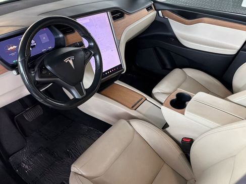 Used 2020 Tesla Model X Long Range image 13