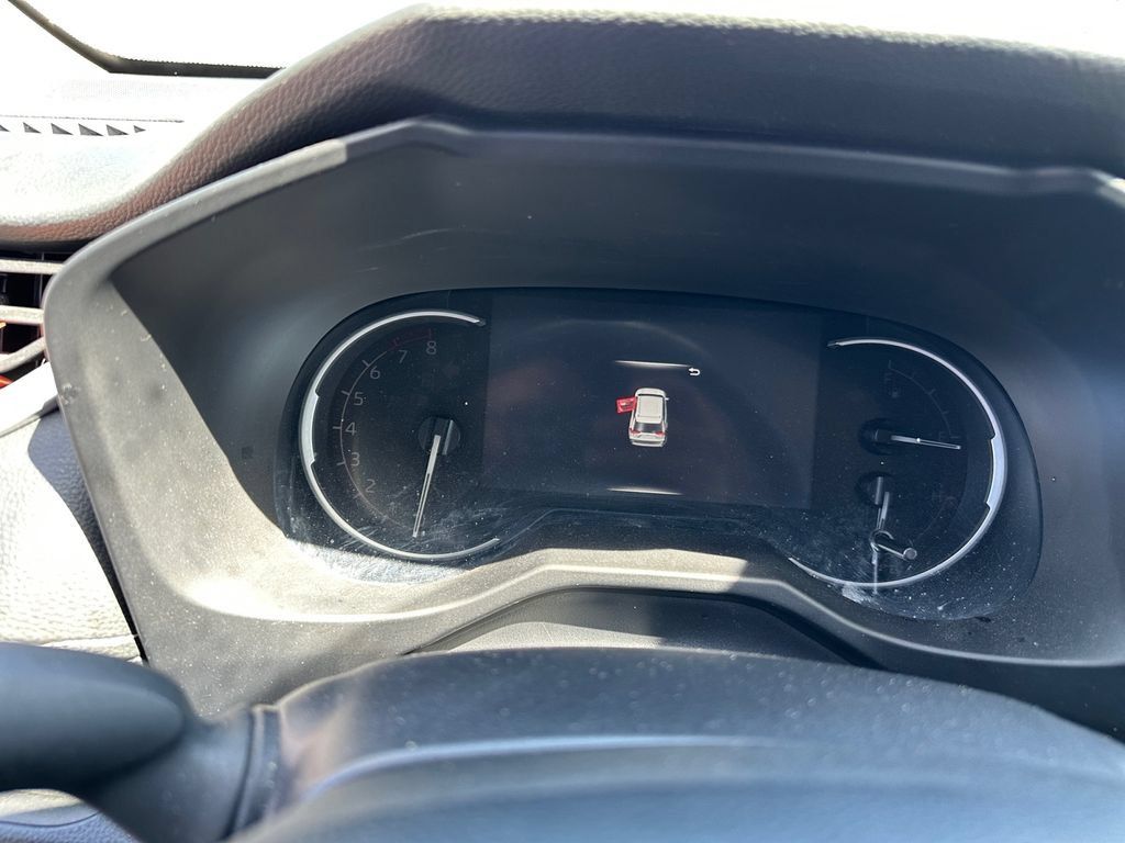 Used 2024 Toyota RAV4 XLE FWD image 22