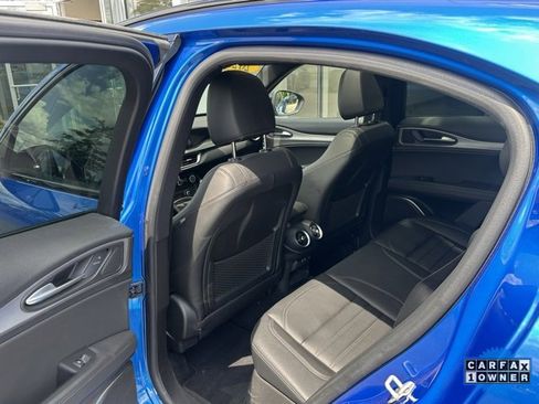 Used 2022 Alfa Romeo Stelvio Veloce image 7