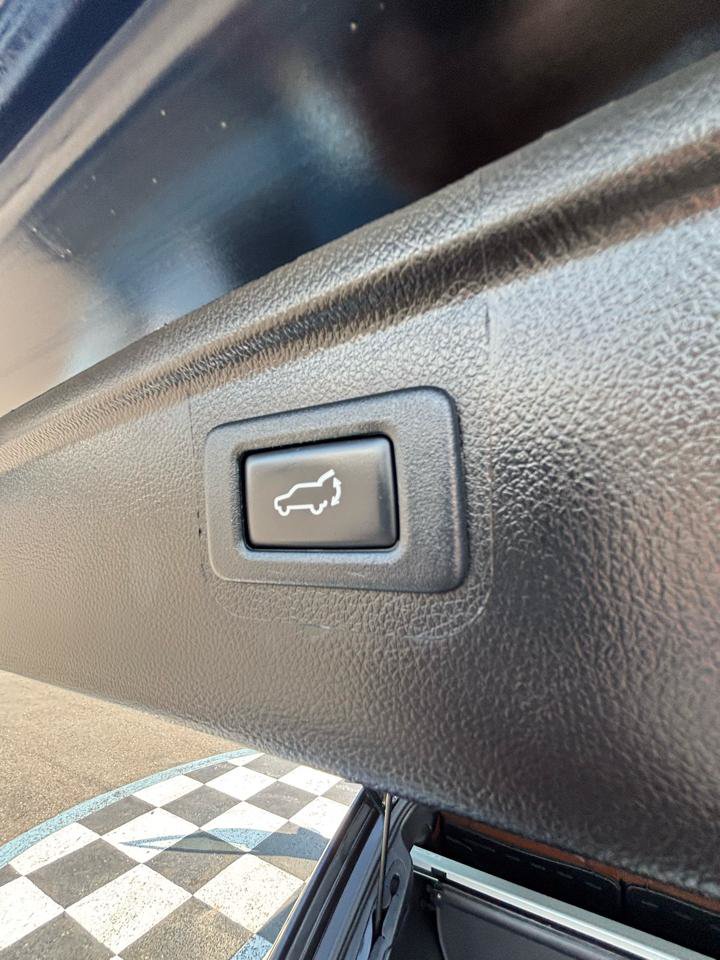 Used 2017 Subaru Outback 2.5i Touring w/ Popular Package #5A AWD/4WD image 30