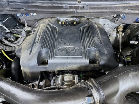 Used 2020 Ford Expedition XLT w/ Equipment Group 202A image 39