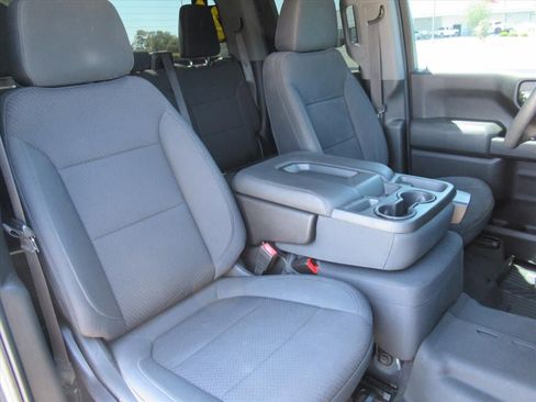 Used 2020 Chevrolet Silverado 1500 Custom w/ Custom Value Package RWD image 9