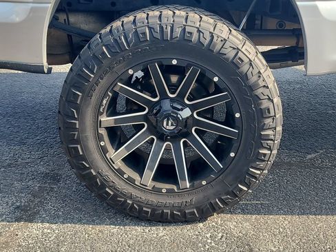 Used 2018 Ford F150 XLT AWD/4WD image 5