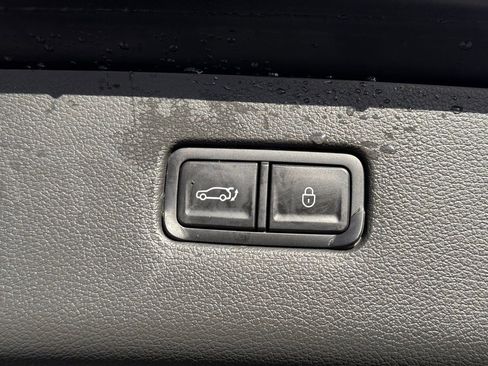 Used 2025 Genesis GV80 3.5T Prestige image 41