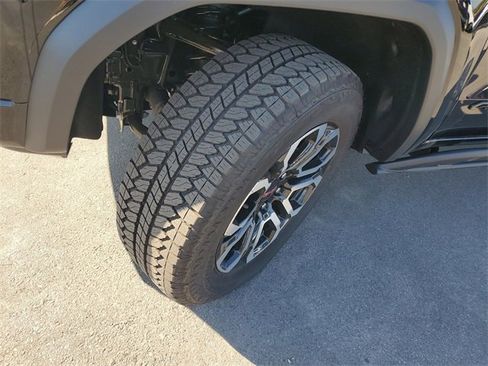 New 2025 GMC Canyon AT4 w/ Nightfall Edition image 31