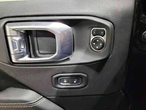 Used 2021 Jeep Wrangler Unlimited Sahara w/ Cold Weather Group image 41