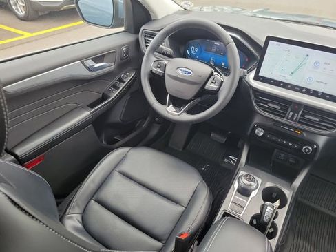 Used 2023 Ford Escape Platinum AWD/4WD image 31
