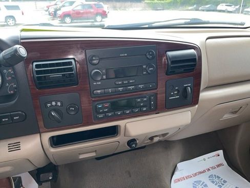 Used 2005 Ford F250 XL image 10
