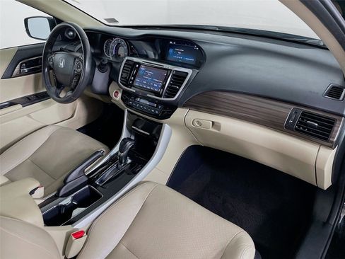 Used 2017 Honda Accord EX-L image 35