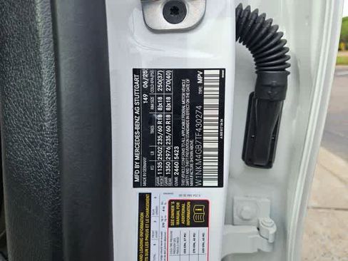 Used 2026 Mercedes-Benz GLC 300 image 35