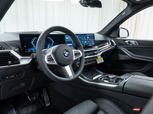 New 2026 BMW X5 xDrive40i w/ M Sport Package AWD/4WD image 12