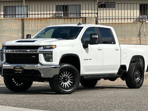 Used 2021 Chevrolet Silverado 2500 LT w/ Fleet Comfort Package AWD/4WD image 8