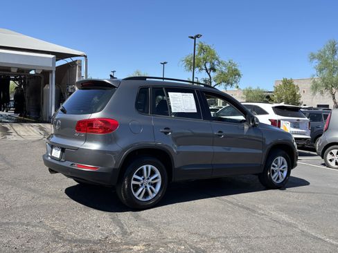 Used 2015 Volkswagen Tiguan S FWD image 3
