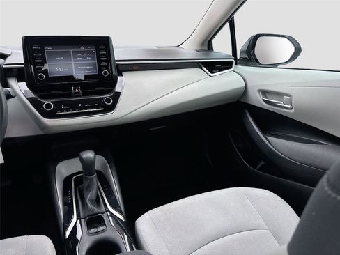 Used 2020 Toyota Corolla L FWD image 25