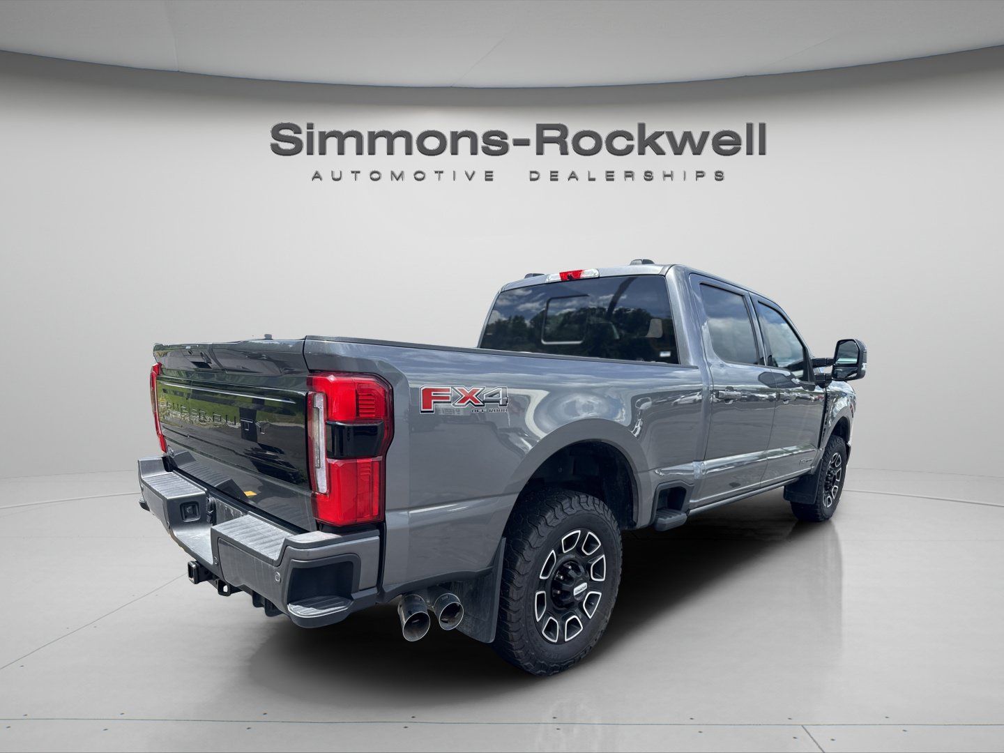 Used 2025 Ford F250 Platinum AWD/4WD image 4