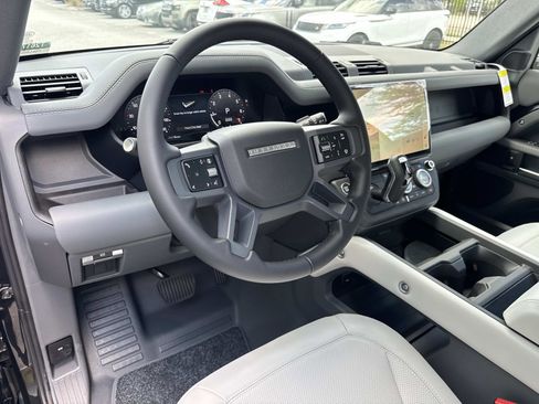 New 2026 Land Rover Defender 110 X-Dynamic SE AWD/4WD image 22