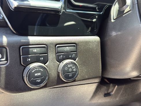 Used 2025 Chevrolet Silverado 3500 LT w/ Convenience Package AWD/4WD image 16