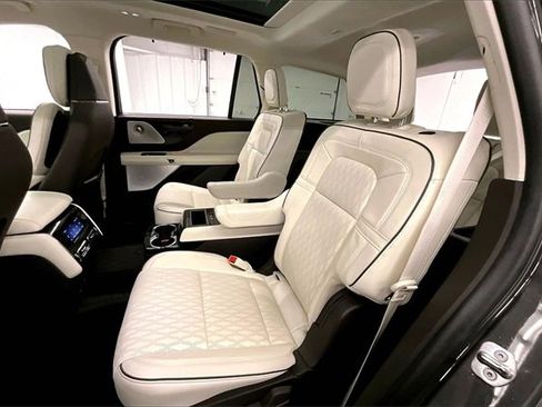 Used 2024 Lincoln Aviator Black Label w/ Dynamic Handling Package image 23