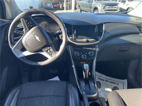 Used 2019 Chevrolet Trax LT w/ LT Convenience Package image 10