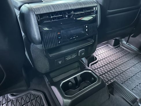 Certified 2024 Jeep Wagoneer Series III AWD/4WD image 39