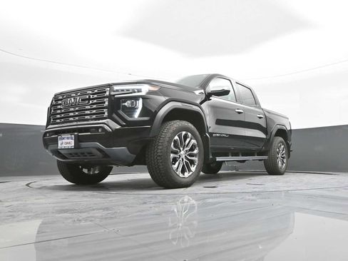 Used 2023 GMC Canyon Denali image 41