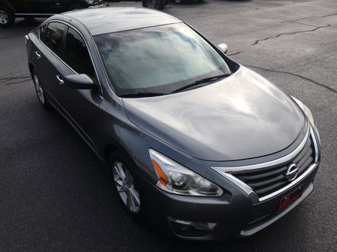Used 2015 Nissan Altima 2.5 SV FWD image 12