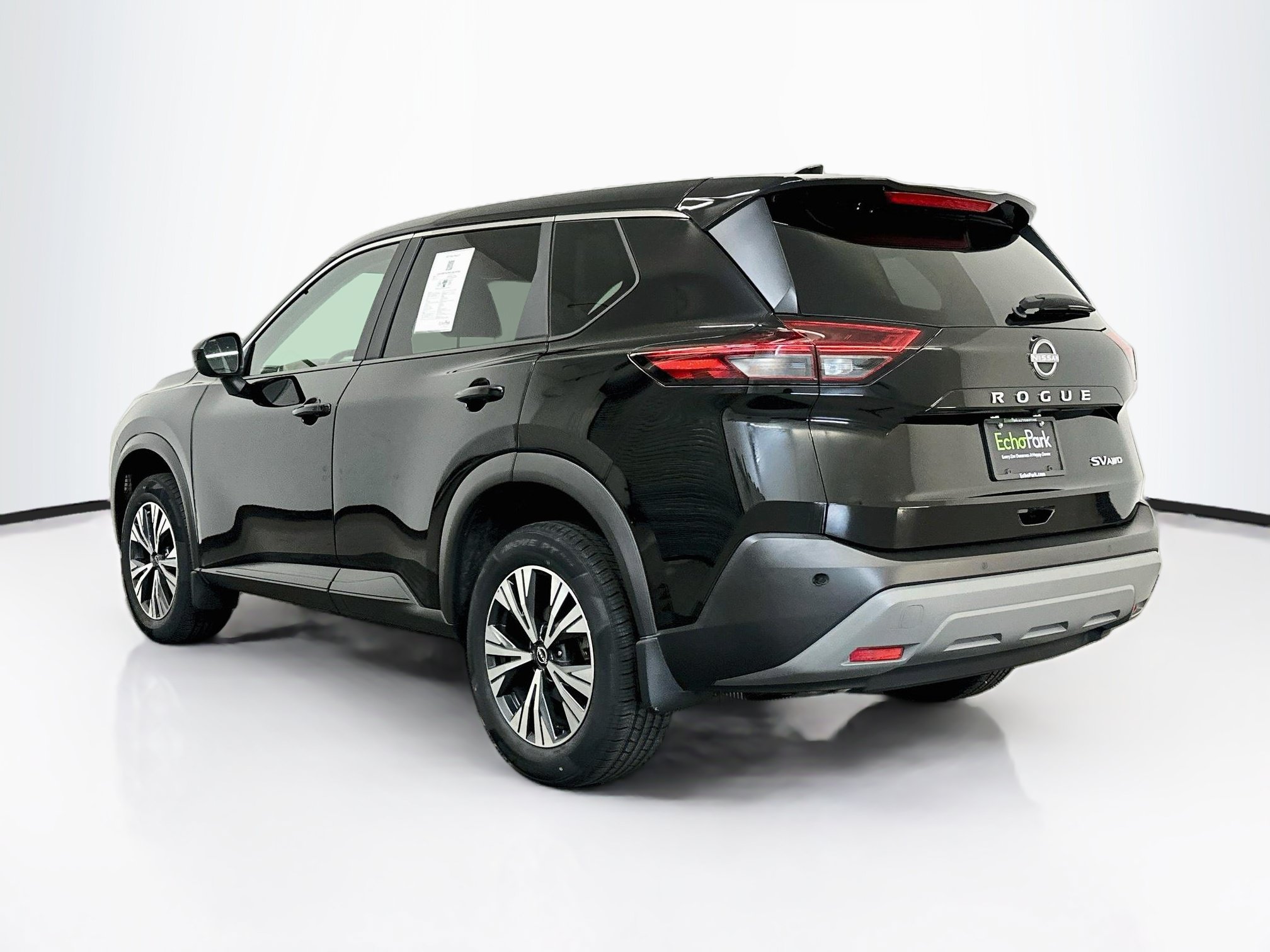 Used 2023 Nissan Rogue SV AWD/4WD image 5