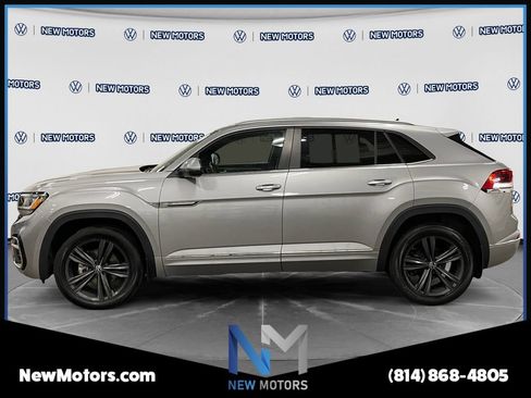 Used 2021 Volkswagen Atlas Cross Sport SE w/ Panoramic Sunroof Package AWD/4WD image 2