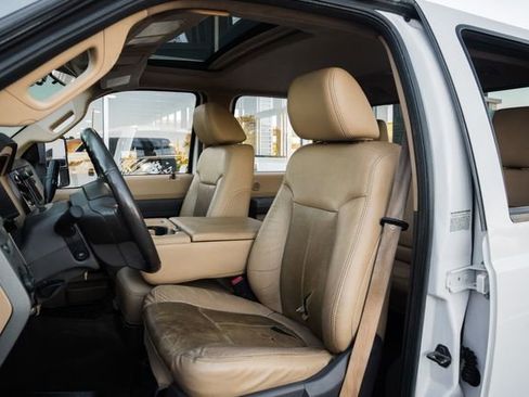 Used 2011 Ford F350 Lariat image 24