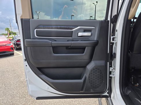 Used 2019 RAM 2500 Big Horn image 40