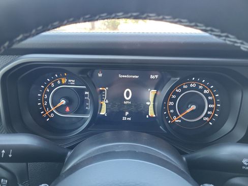 New 2025 Jeep Gladiator Rubicon w/ Convenience Group image 10