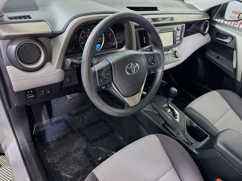 Used 2014 Toyota RAV4 XLE AWD/4WD image 17