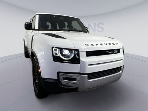 Used 2024 Land Rover Defender 110 S image 10