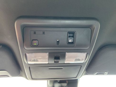 Used 2023 Nissan Titan PRO-4X AWD/4WD image 48