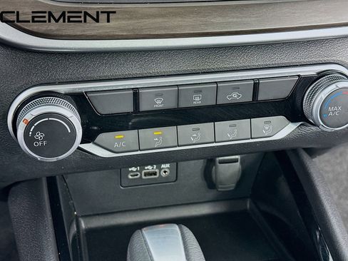 Used 2024 Nissan Altima 2.5 SV image 21