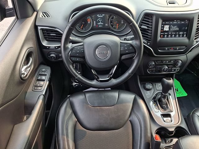 Used 2021 Jeep Cherokee Latitude Plus AWD/4WD image 11