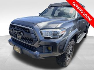 Used 2018 Toyota Tacoma TRD Off-Road RWD video 1